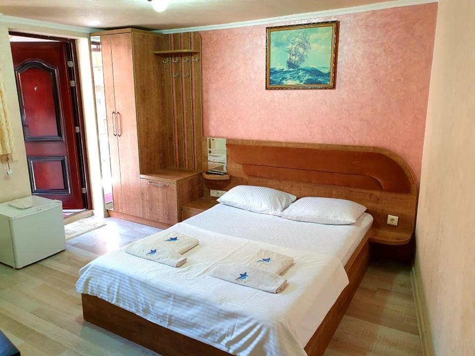 באטומי Hotel Old Star מראה חיצוני תמונה