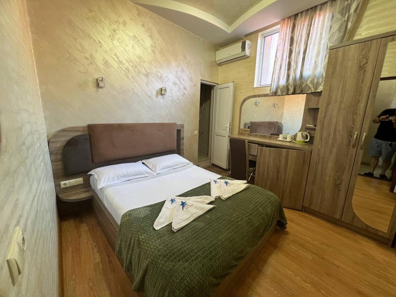 באטומי Hotel Old Star מראה חיצוני תמונה