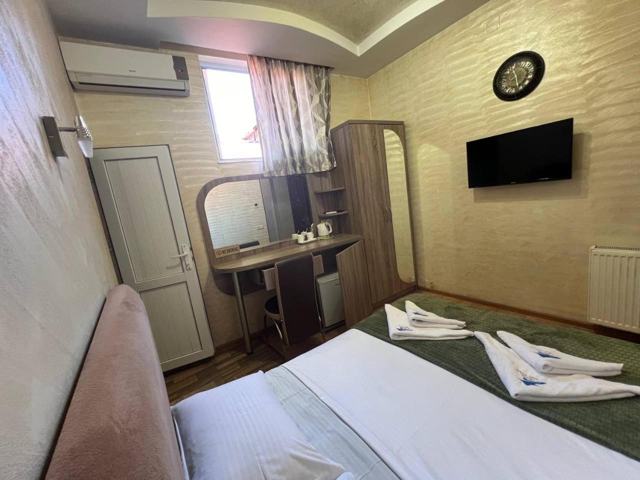באטומי Hotel Old Star מראה חיצוני תמונה