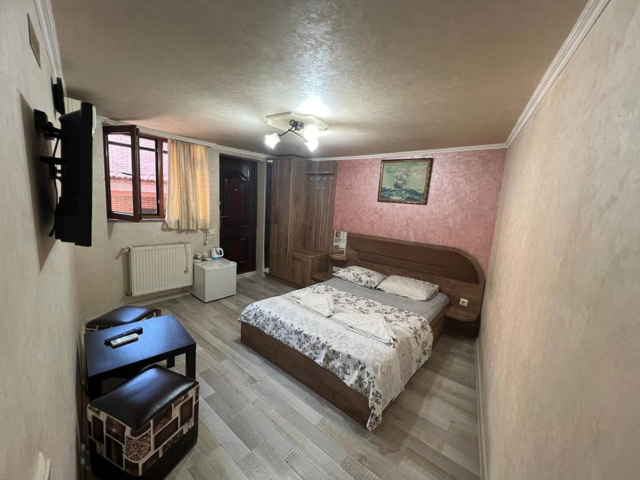 באטומי Hotel Old Star מראה חיצוני תמונה