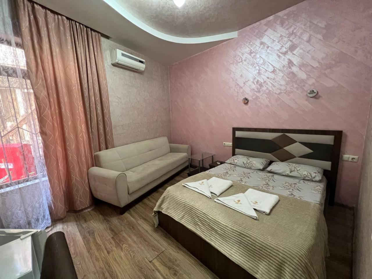 באטומי Hotel Old Star מראה חיצוני תמונה