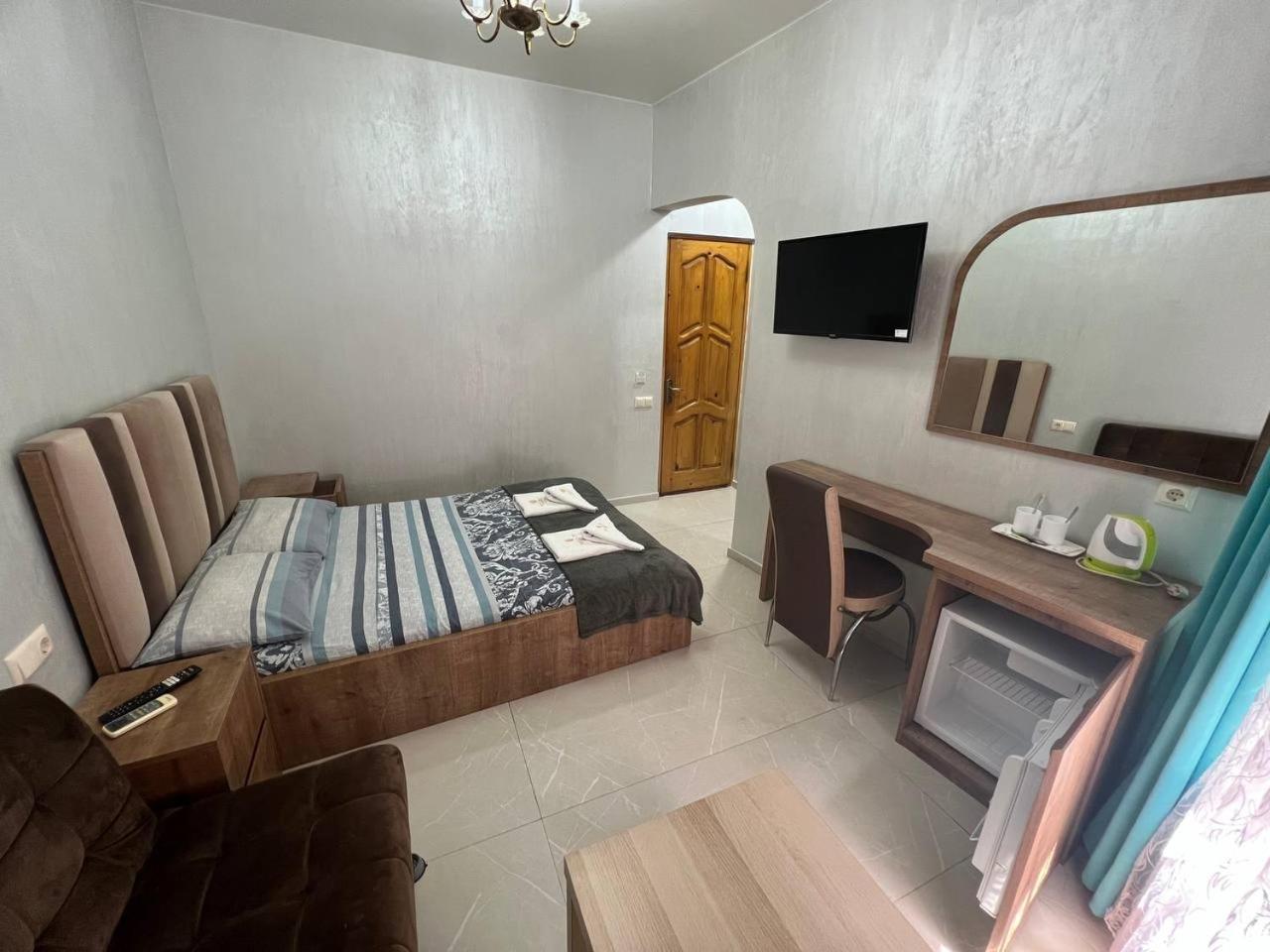 באטומי Hotel Old Star מראה חיצוני תמונה