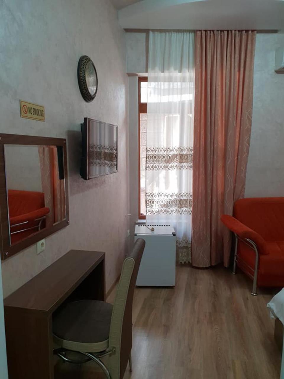 באטומי Hotel Old Star מראה חיצוני תמונה