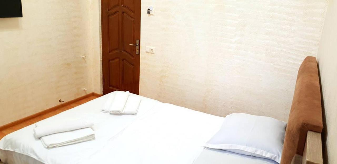 באטומי Hotel Old Star מראה חיצוני תמונה