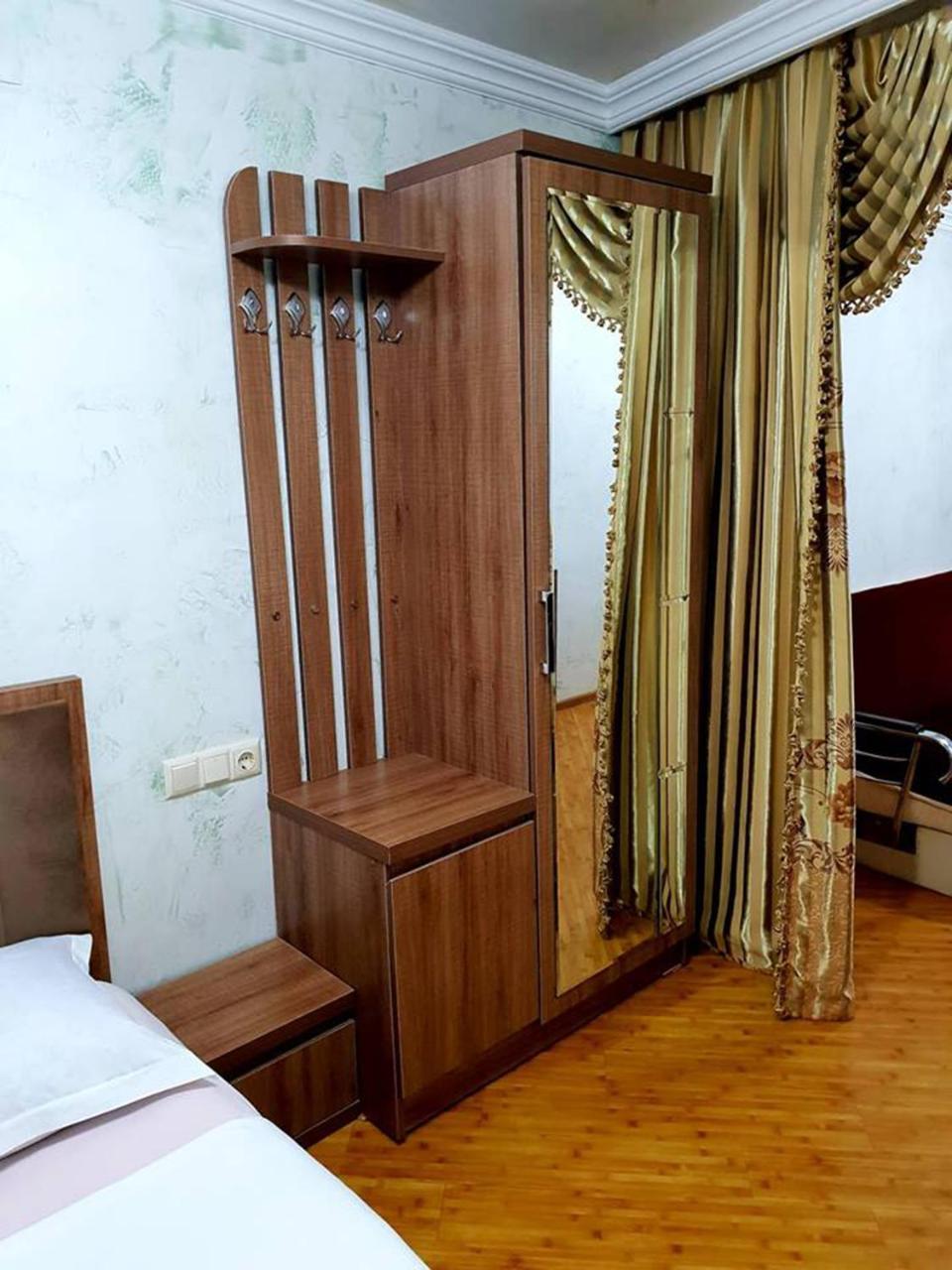 באטומי Hotel Old Star מראה חיצוני תמונה