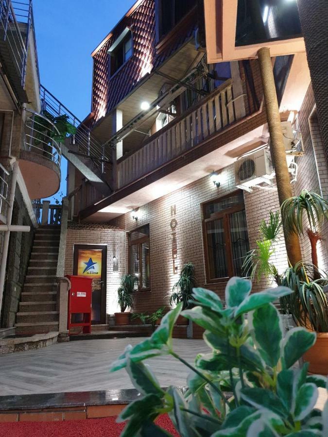 באטומי Hotel Old Star מראה חיצוני תמונה